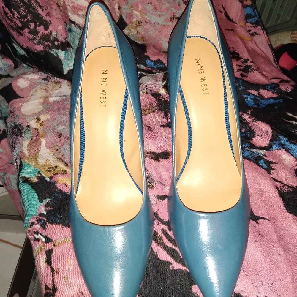 NEW 9M Teal Nine West Shoes